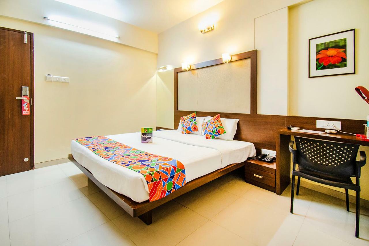 Eco Inn Pune Zewnętrze zdjęcie